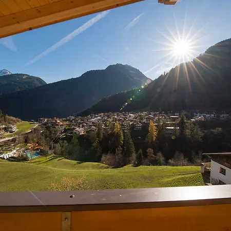 Superior Persal Hotel 3*