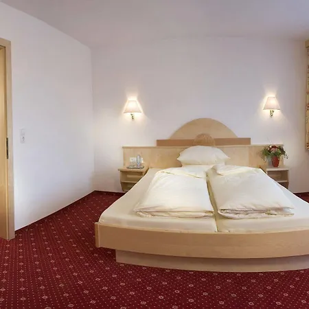 Hotel Persal 3*