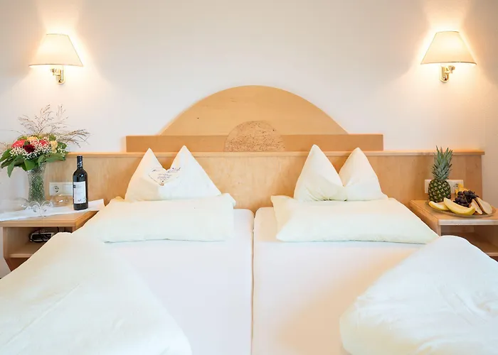 Superior Persal Hotel 3*