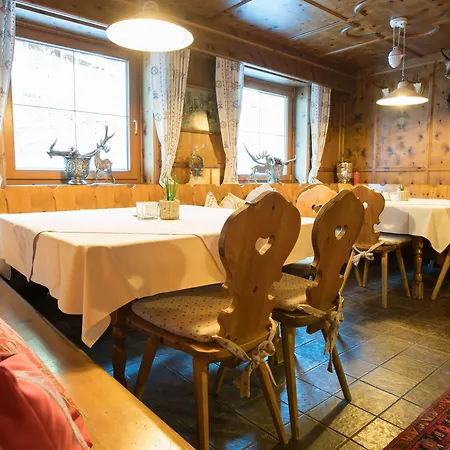 Superior Persal Hotel