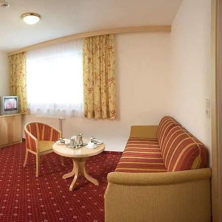Superior Persal Hotel 3*