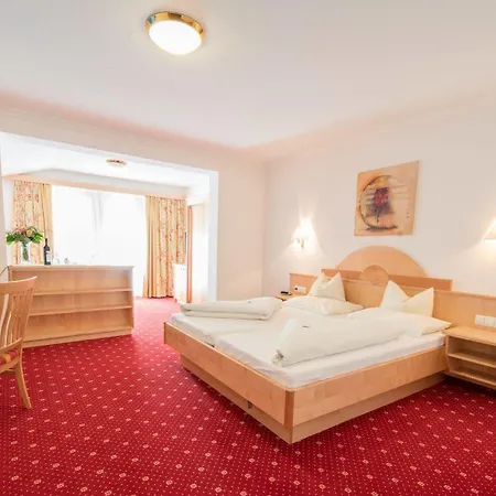 Hotel Superior Persal 3*